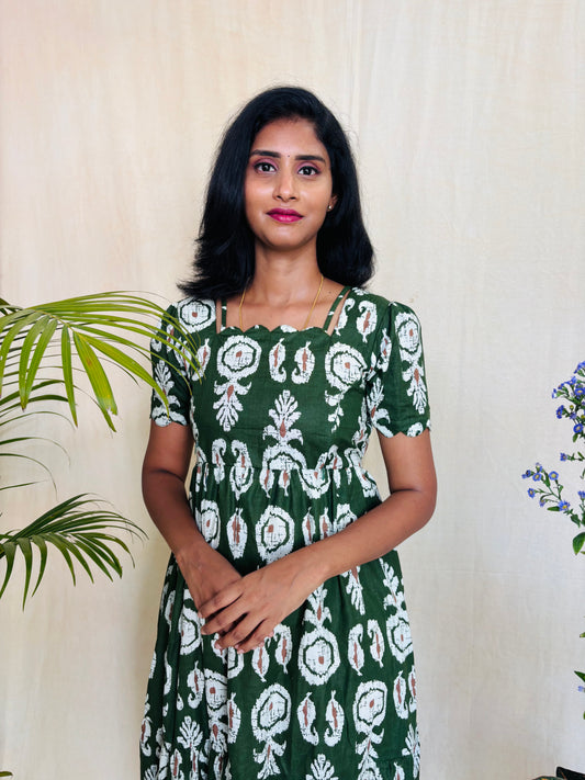 Green - Pure cotton feeding gown