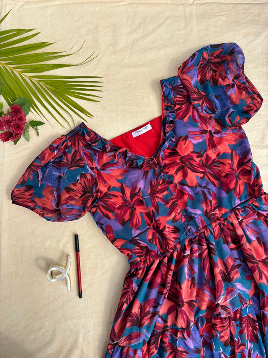 Blooming Beauty: Red&Blue Flower - Center Zip - Georgette Feeding Gown