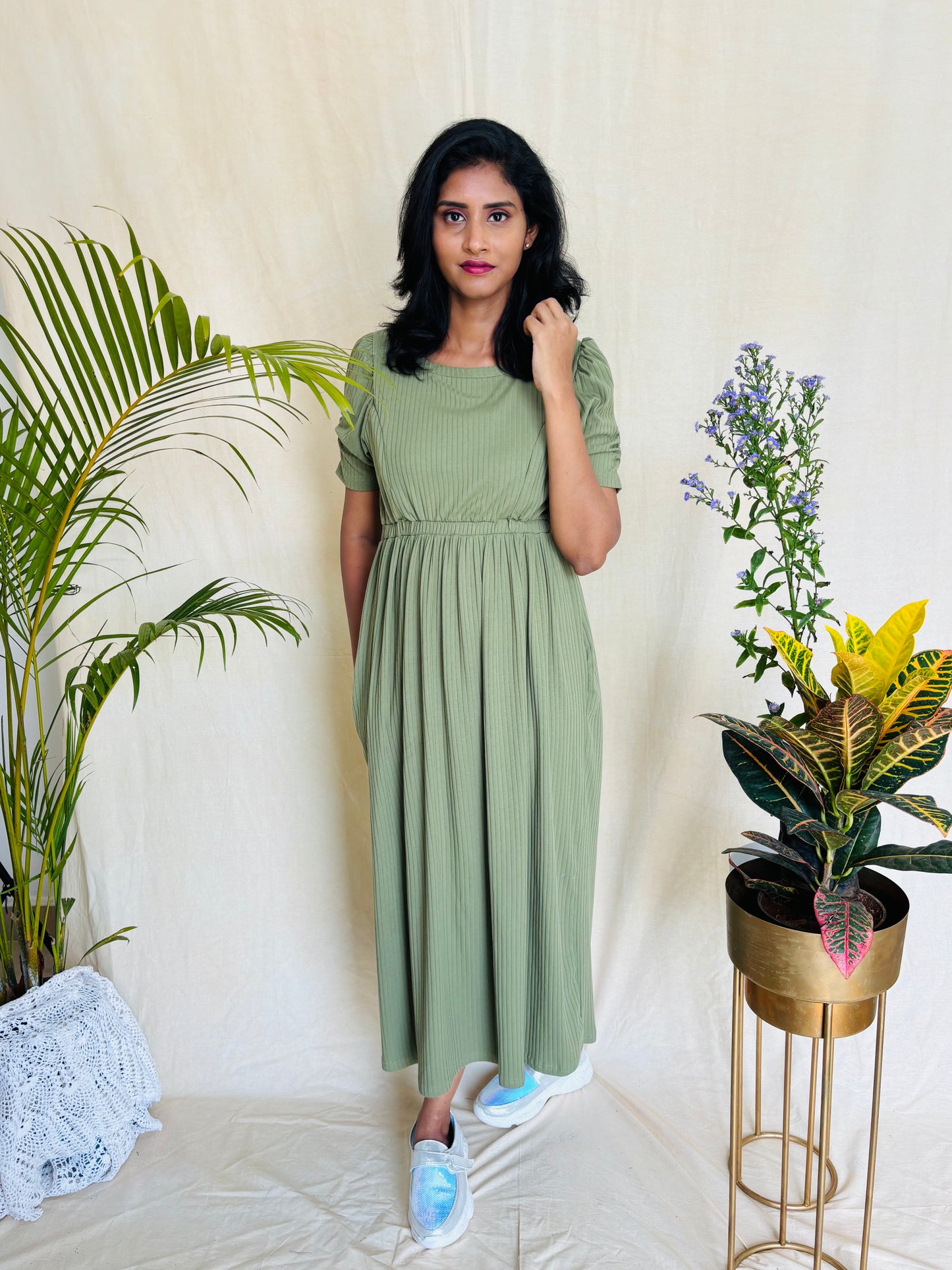 Green Cross-Zip Feeding Gown